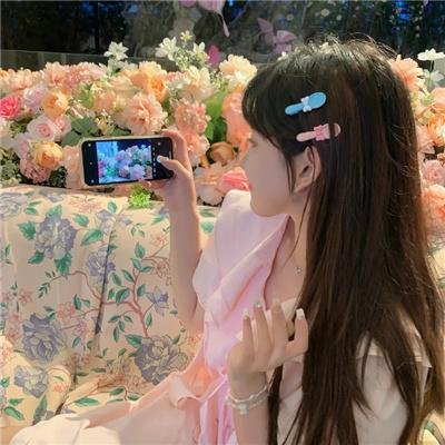 七个月亮